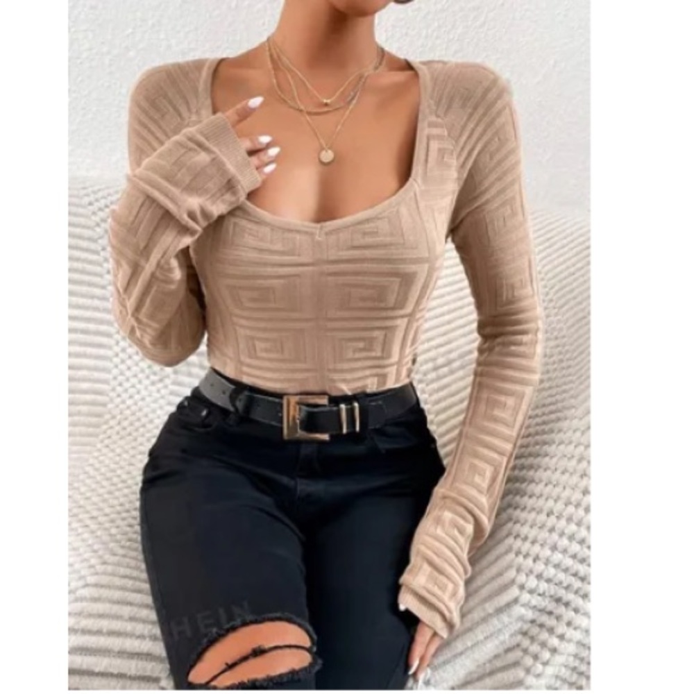 Fashion Geometric Knit Top